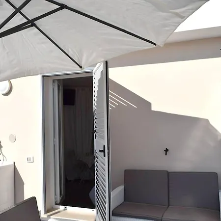Charming Flat In - 35 Sqm - Smoking Area Access * 카노사디풀리아